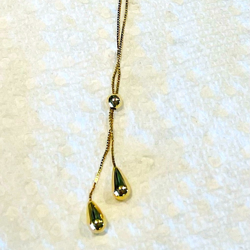 18" 14k gold double tear drop Necklace. Worn once. Like brand new.